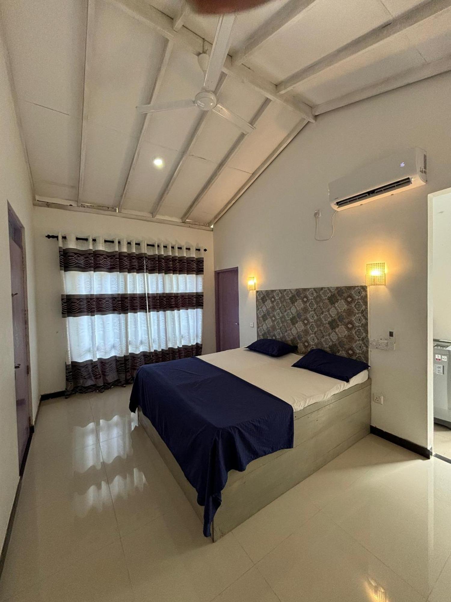 House 73 Hotell Unawatuna Eksteriør bilde